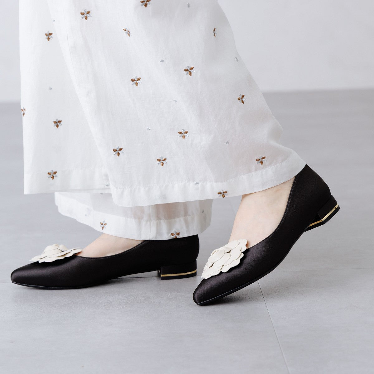 HANAE MORI×HIMIKO ハナエモリ フラワーモチーフ フラットパンプス 2WAY ブラック