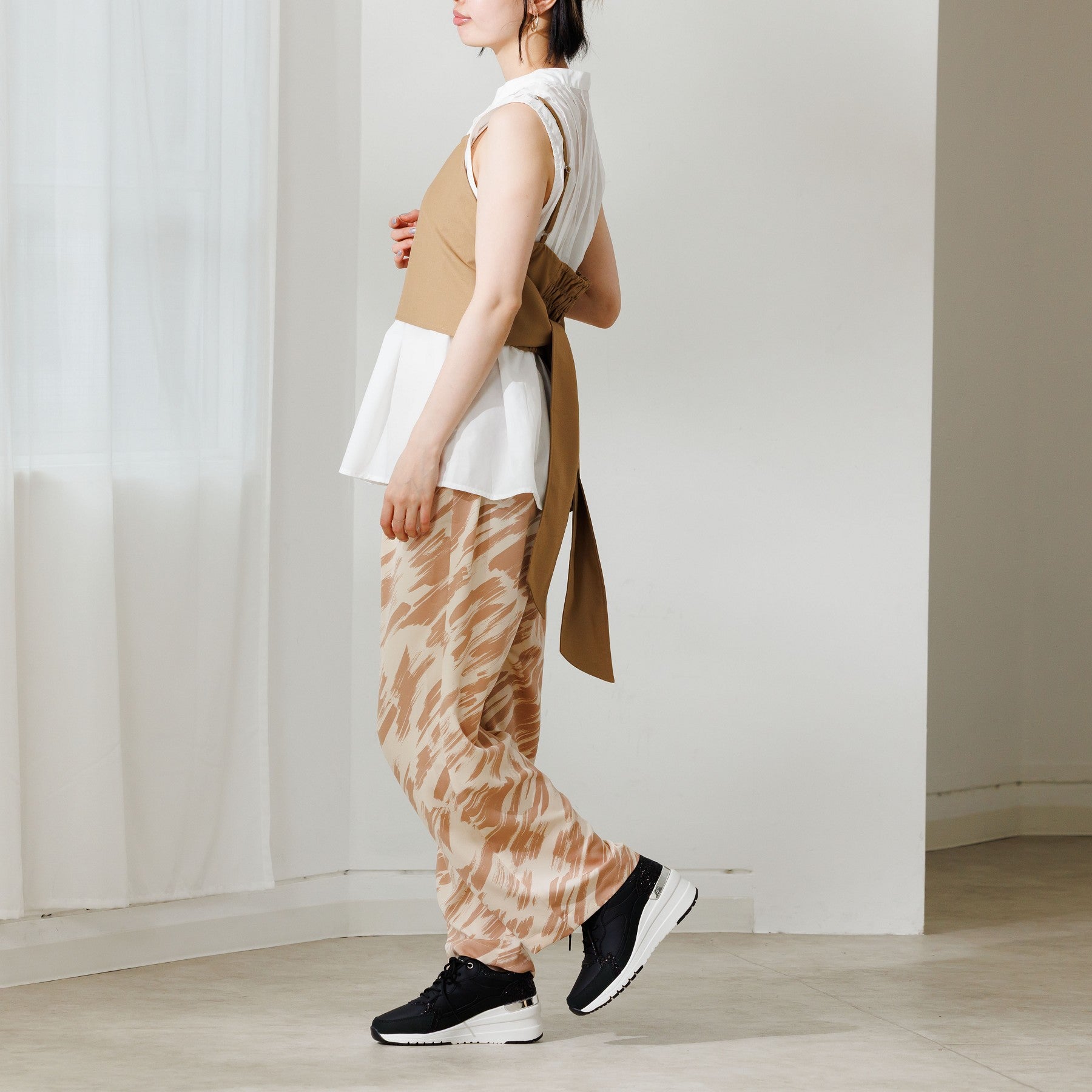 【26SS/WEB限定】6cm美脚ヒールアップスニーカー/640014