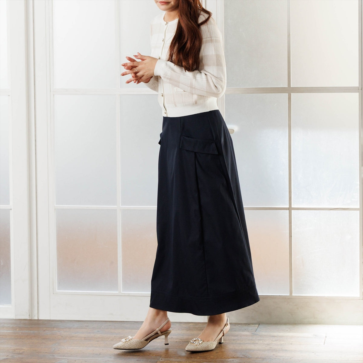 《予約/9月中旬入荷予定》【26AW】ビジューバックルバックストラップ/564306