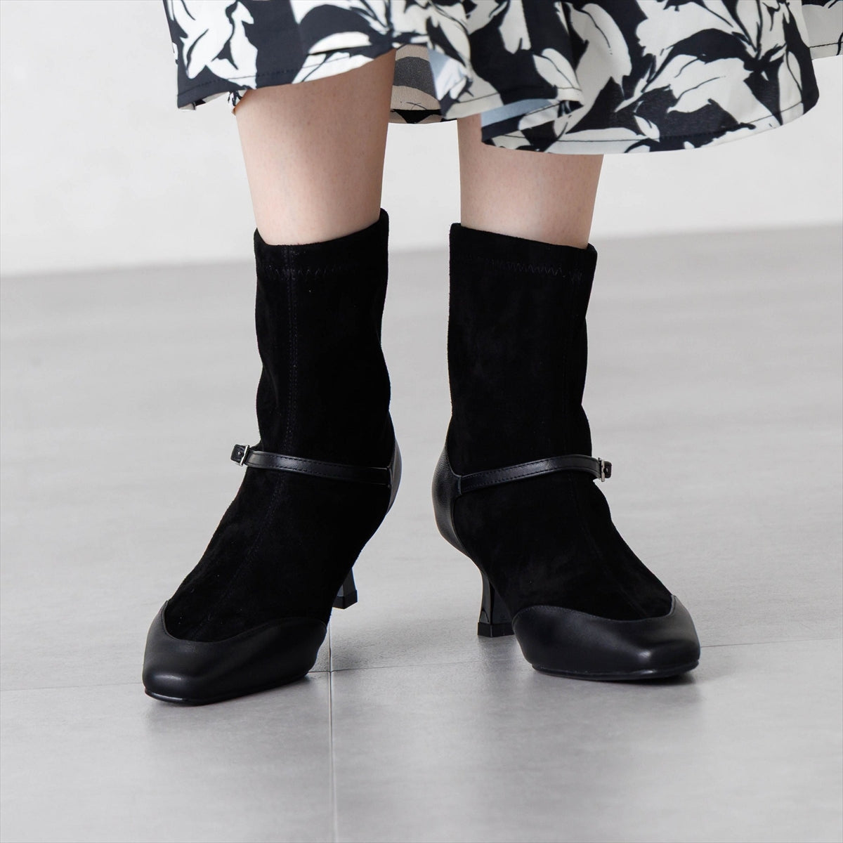 【26AW】ベルトデザインブーツ/564409