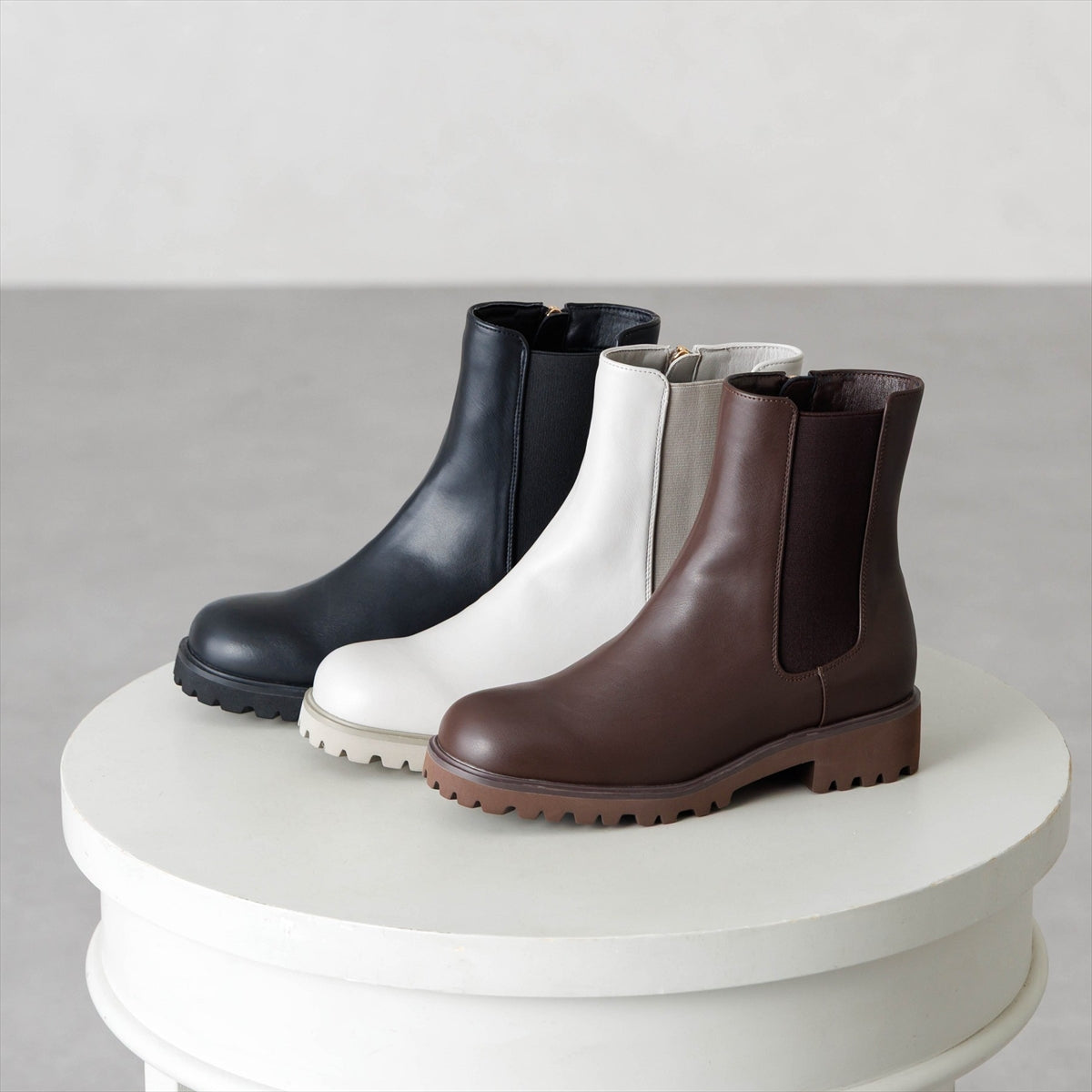 《予約/11月上旬入荷予定》【26AW】フラッフィーファー4WAYチェルシーブーツ/564402