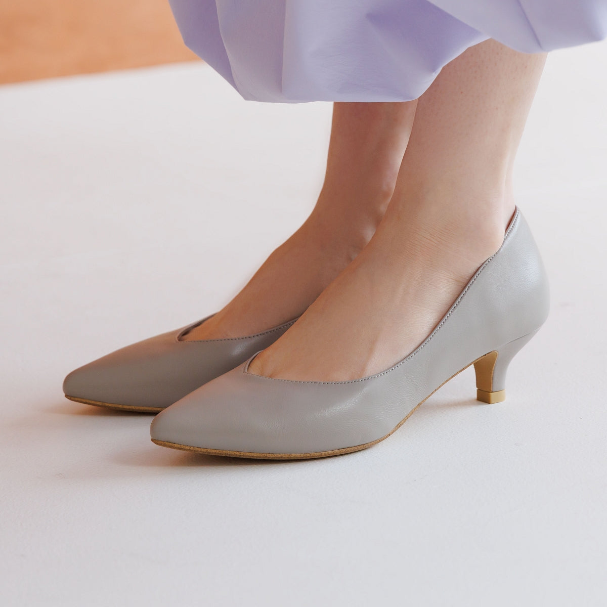 【WEB限定デザイン/再入荷】アシンメトリーポインテッドトゥパンプス/640002
