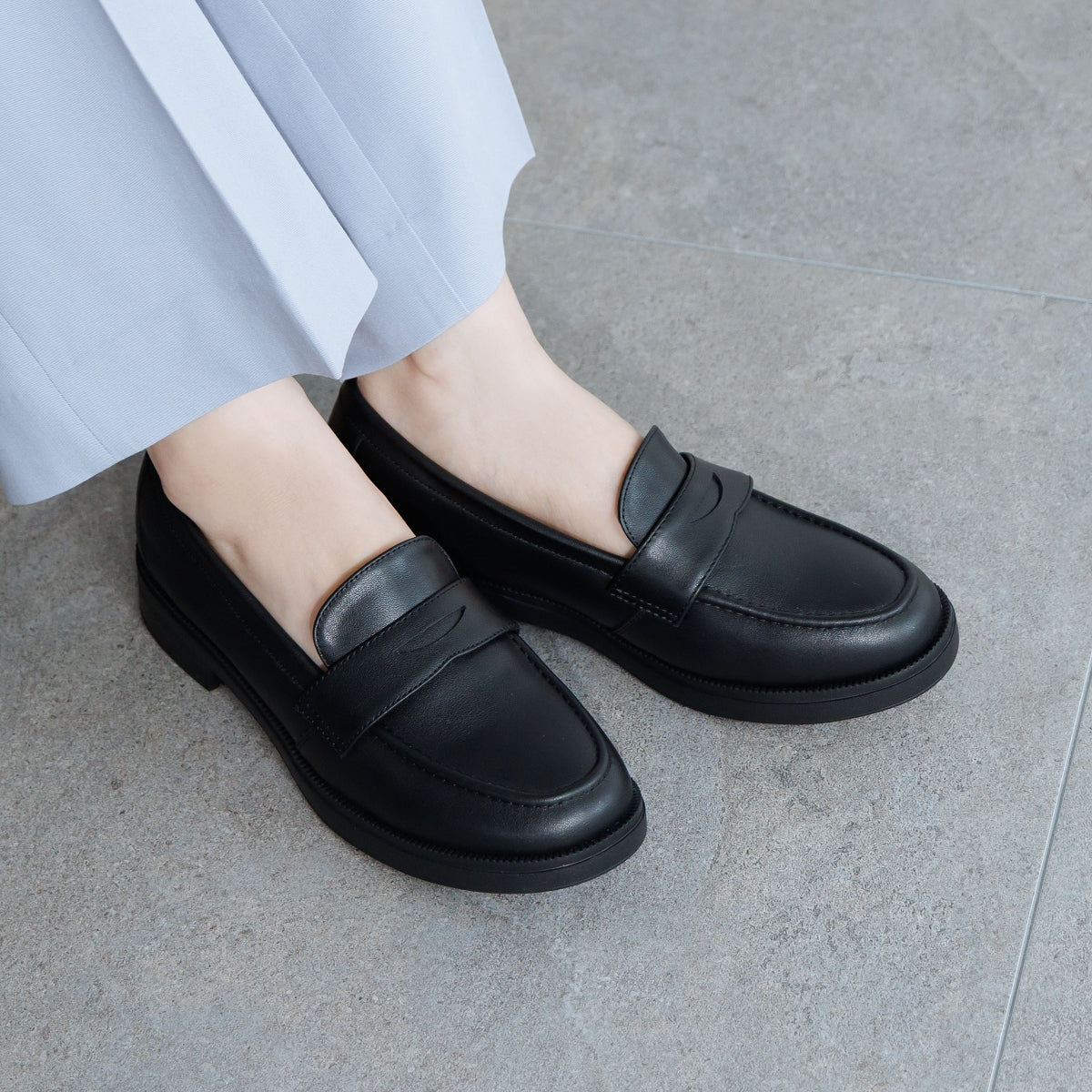 《一部予約/7月上旬入荷予定》【26SS/WEB限定デザイン】ふわかるローファー/640015