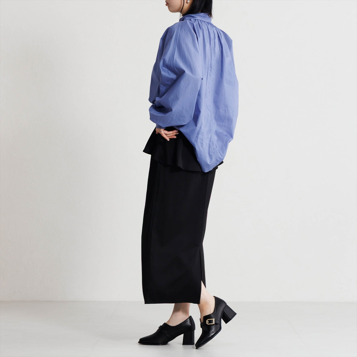 《予約/10月中旬入荷予定》【26AW/WEB限定デザイン】スクエアトゥベルトデザインシューズ/640017