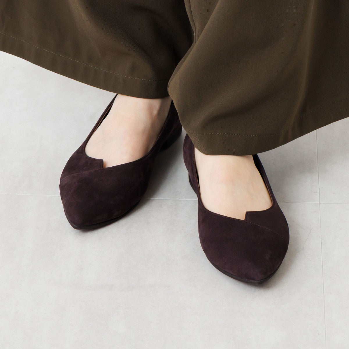 【SALE】アシンメトリーVカットフラットパンプス/741316