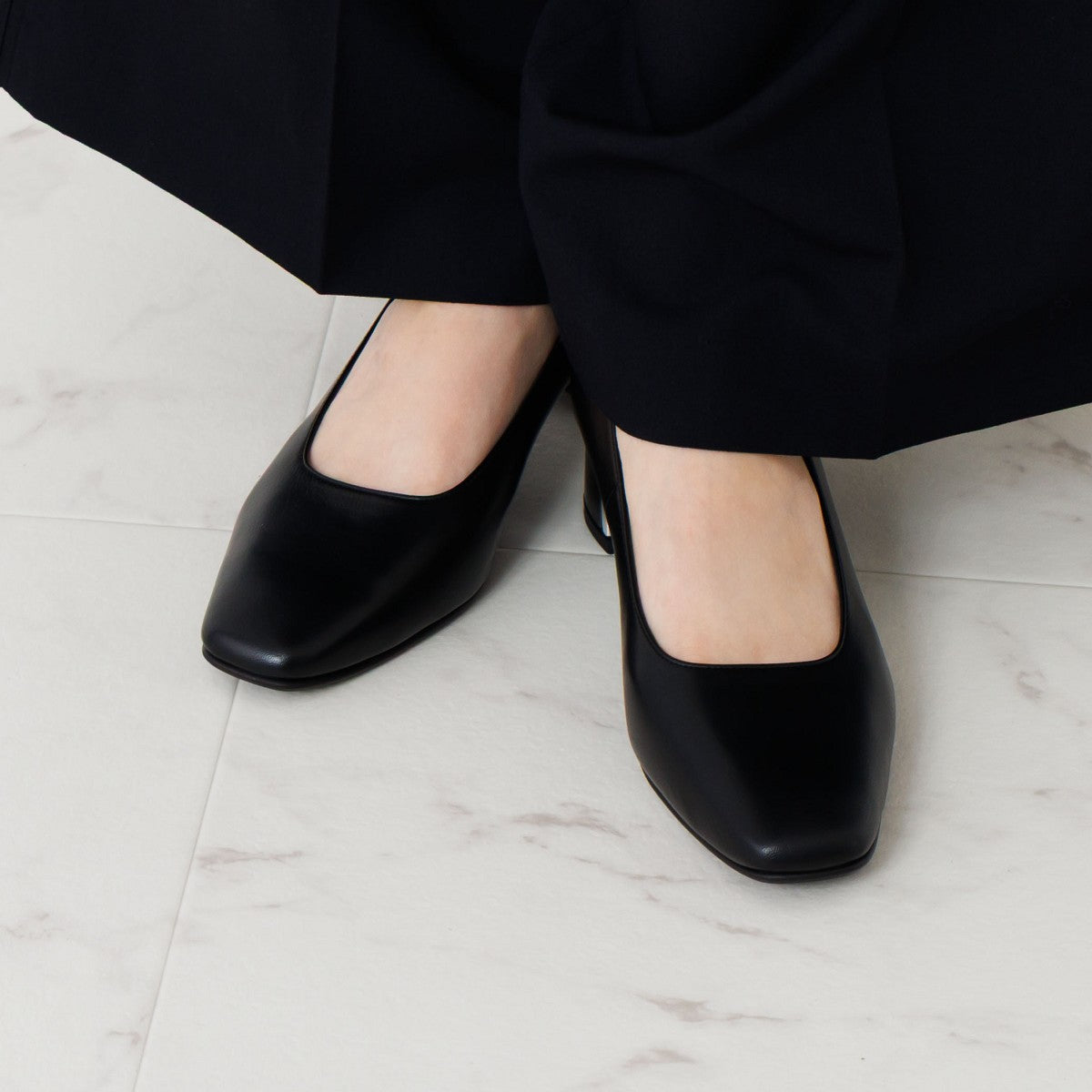 【SALE】スクエアトゥメタルプレートヒールパンプス/651112