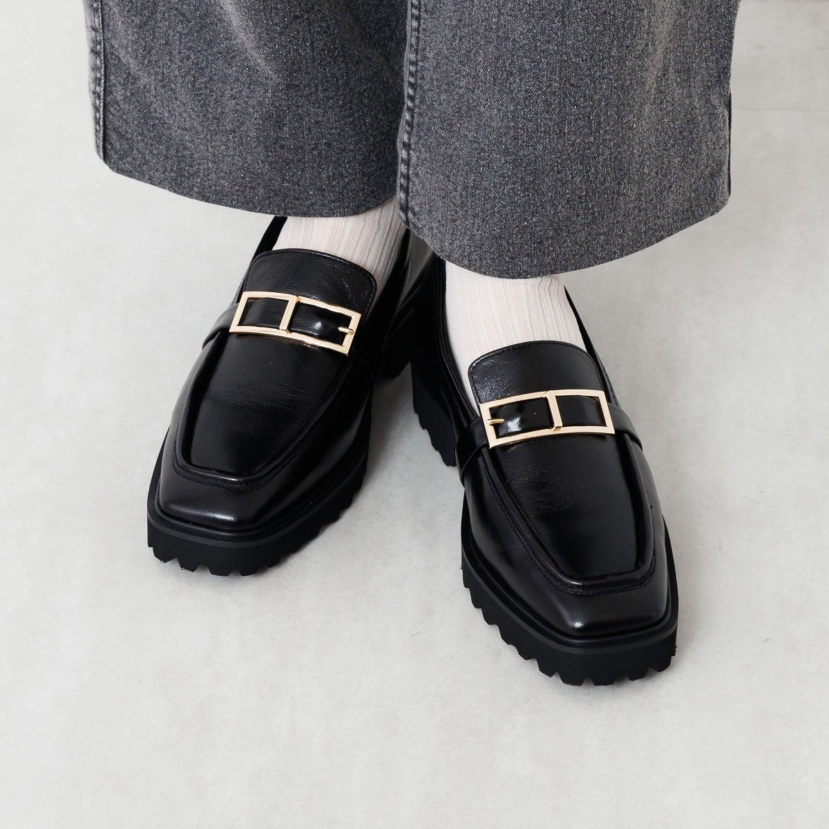 【SALE】トラックソールスクエアバックルローファー/651321