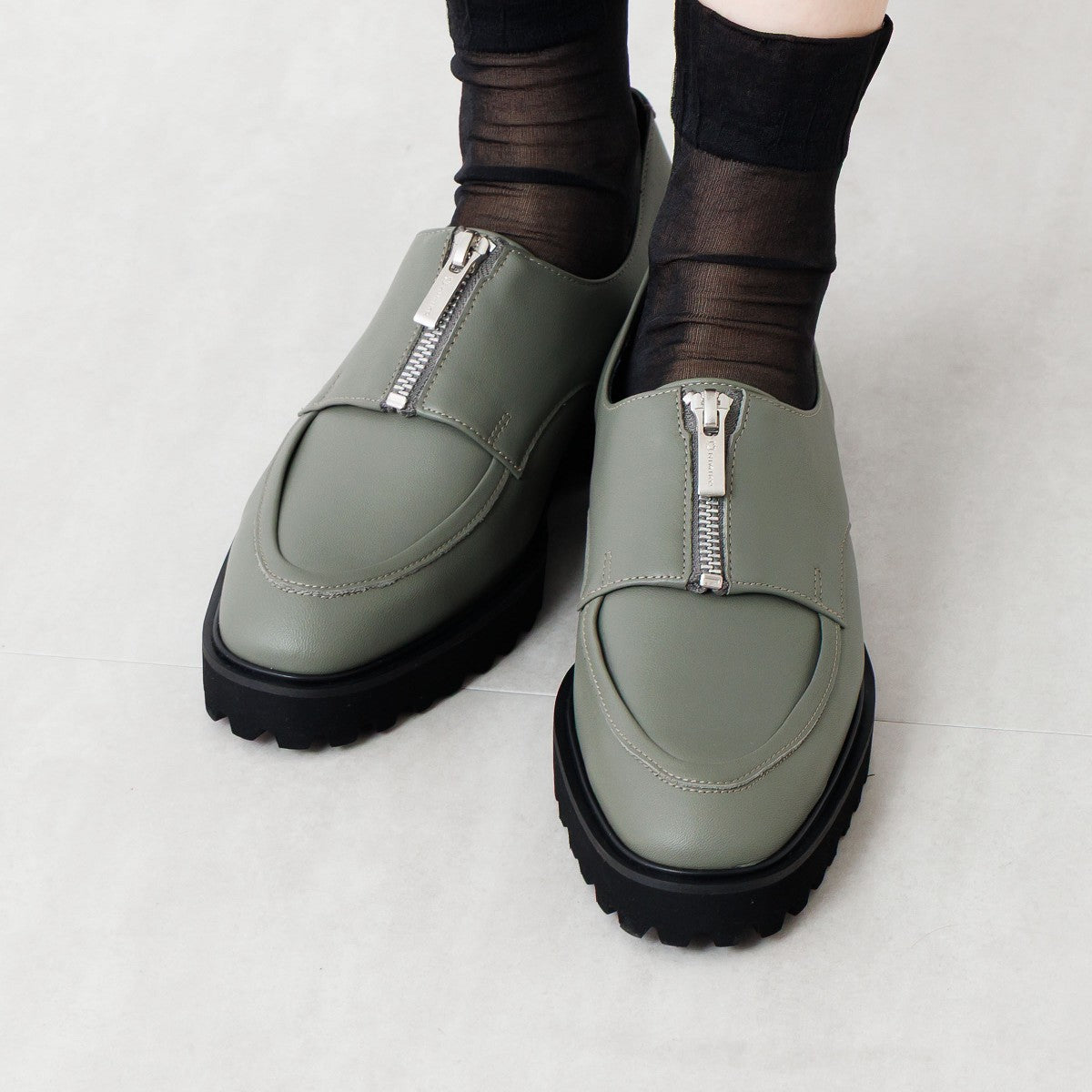 【SALE】トラックソールセンタージップローファー/651325