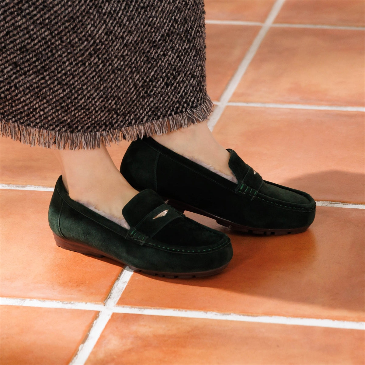 【26AW】メタルポイントふわふわモカシン/651332