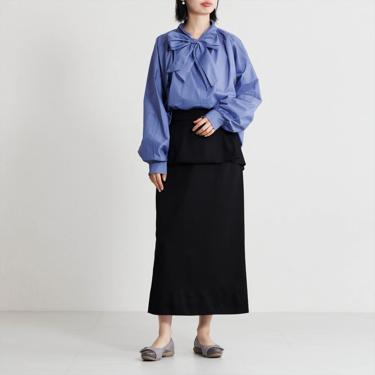 【26AW】メタルベルトスニーカーパンプス/653301