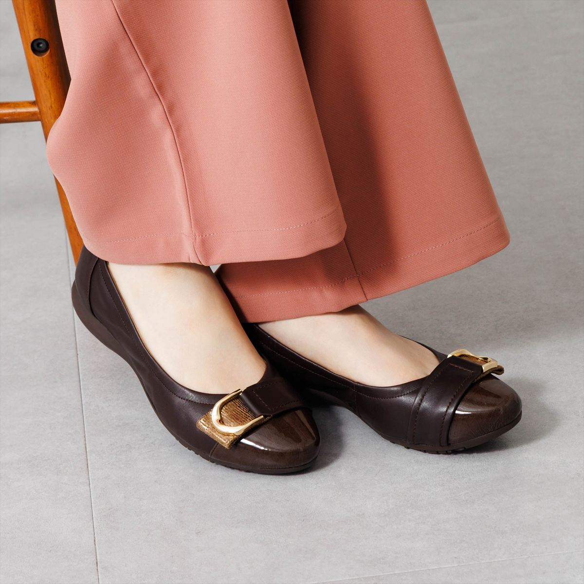 【26AW】メタルベルトスニーカーパンプス/653301