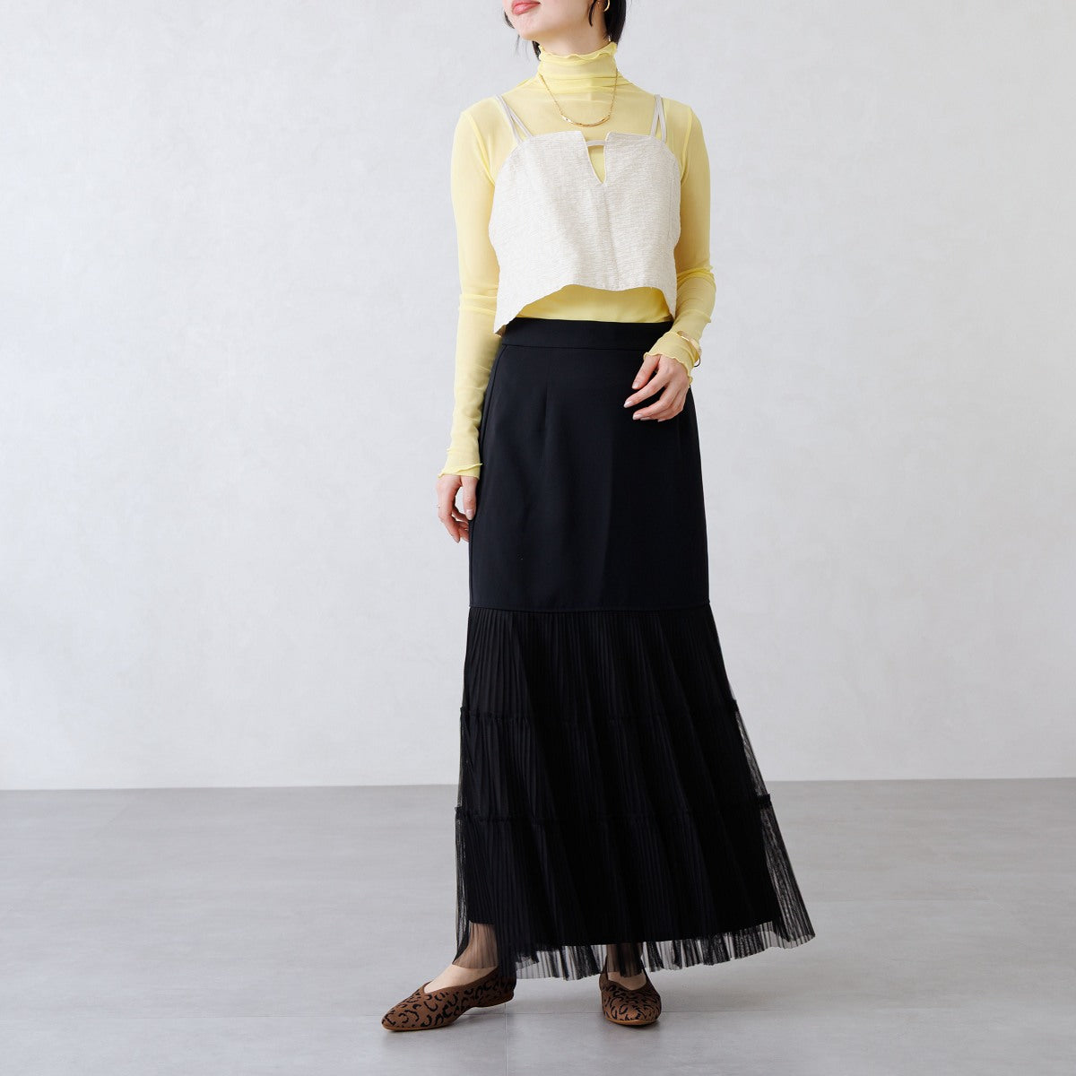 《一部予約/6月下旬入荷予定》【26SS】洗えるVカットニットパンプス/661122