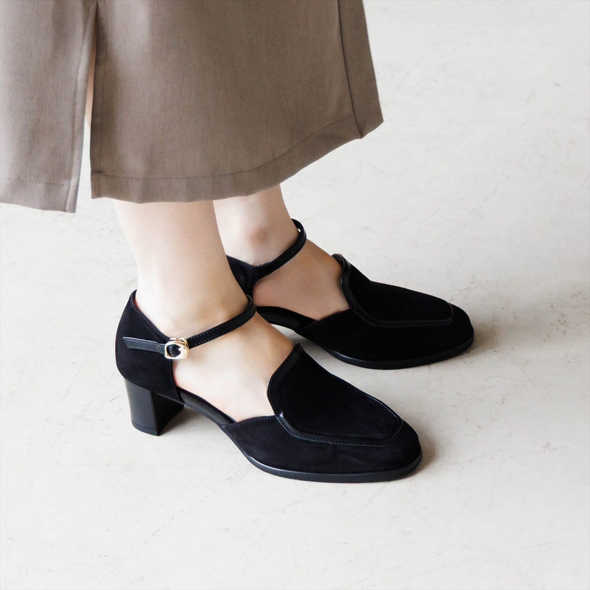 【26AW】モカデザインセパレートパンプス/661301