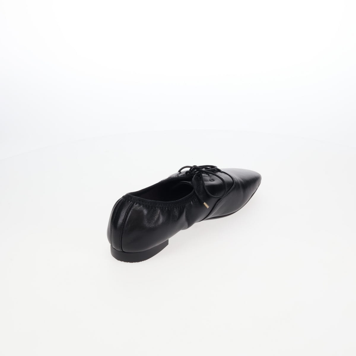《予約/10月上旬入荷予定》【26AW】スクエアトゥレースアップフラットシューズ/661316