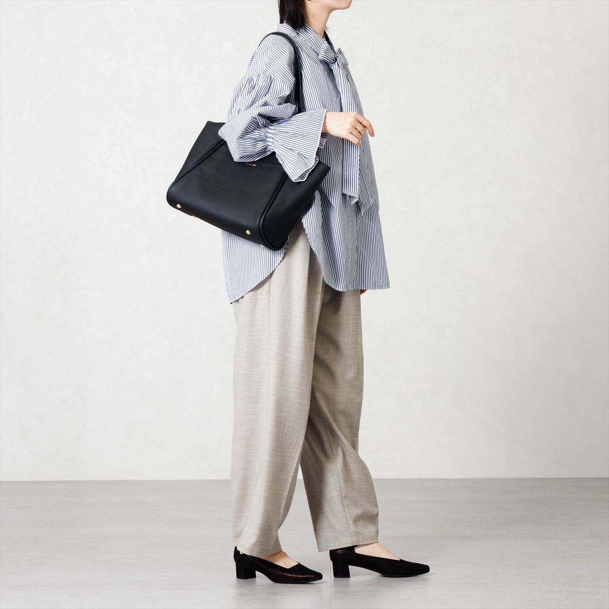 《予約/9月下旬入荷予定》【26AW】A4対応ベーシックトートバッグ/661380