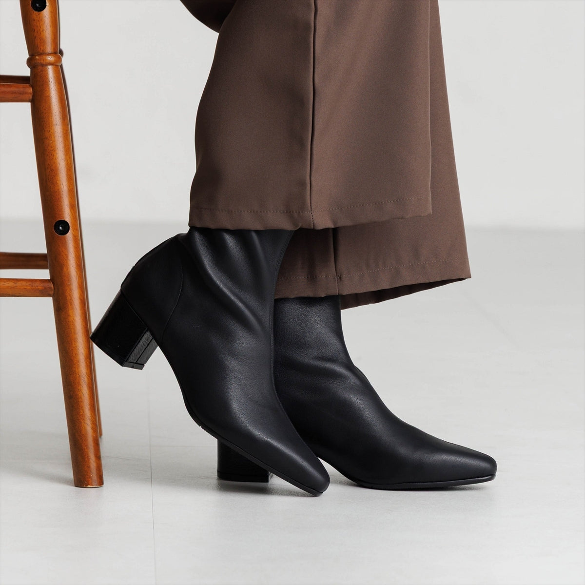 【26AW】バックジップシープレザーストレッチブーツ/661413