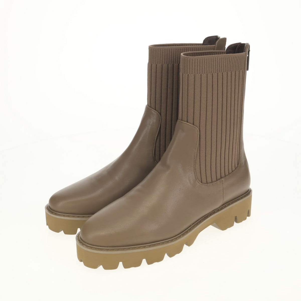 《予約/10月中旬入荷予定》【26AW】リブニットブーツ/661415