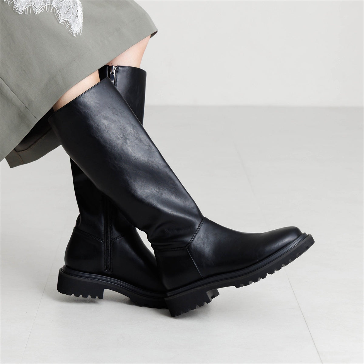 《予約/12月上旬入荷予定》【26AW】トラックソールロングブーツ/661423