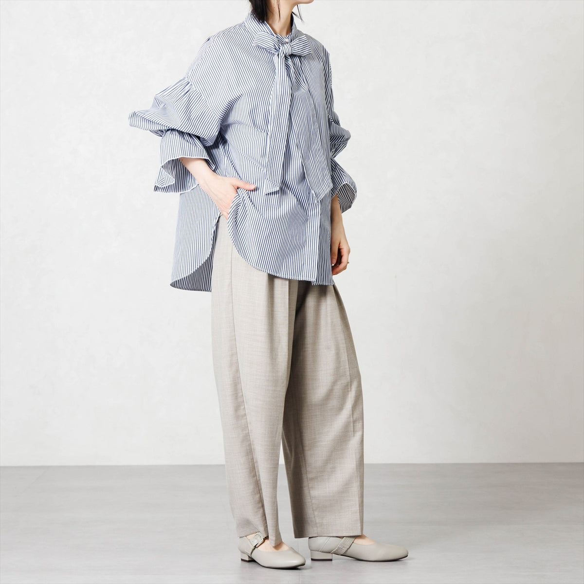 《予約/9月上旬入荷予定》【26AW】2WAYベルトデザインバブーシュ/663302
