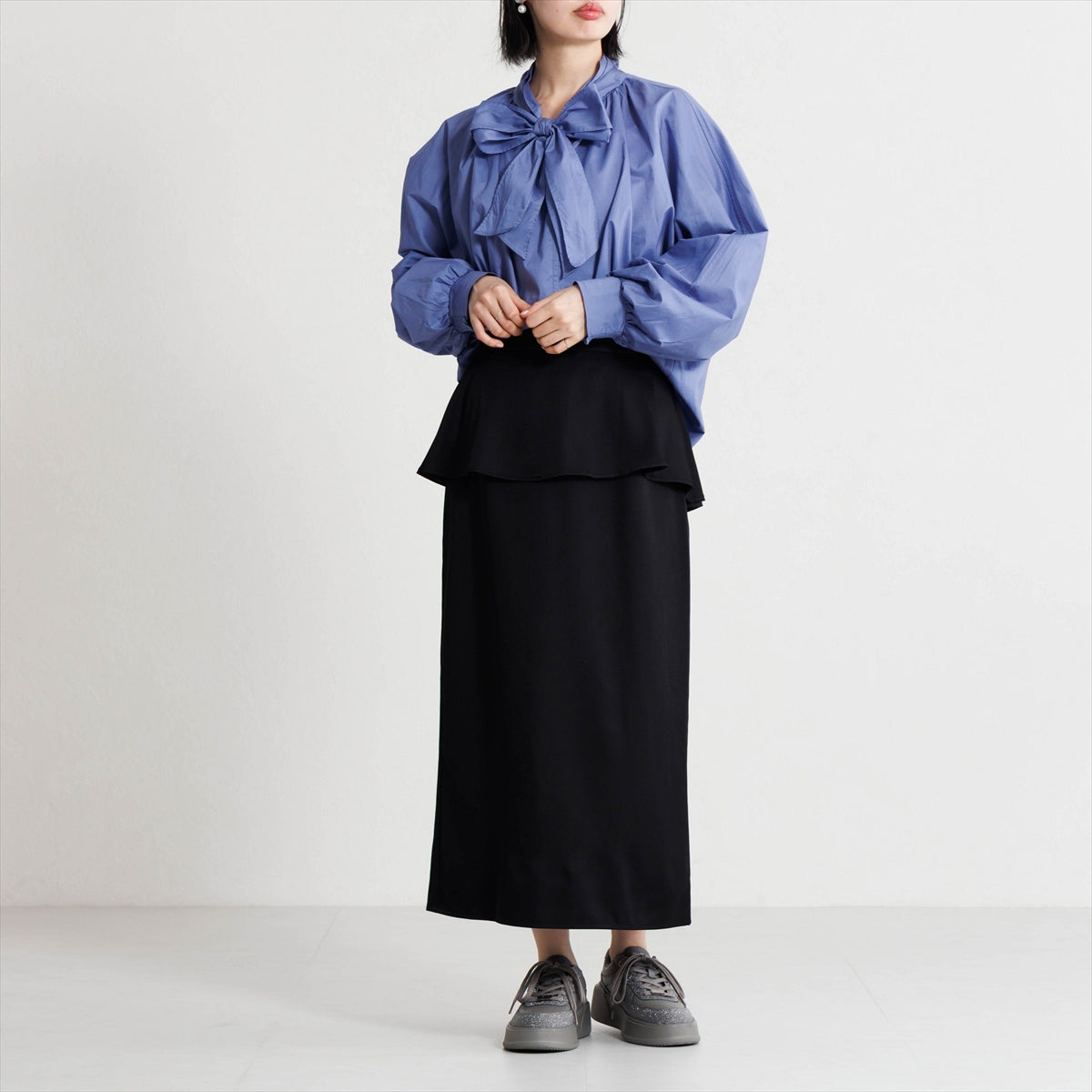 《一部予約/10月中旬入荷予定》【26AW】2WAYレース厚底コートソールスニーカー/667301