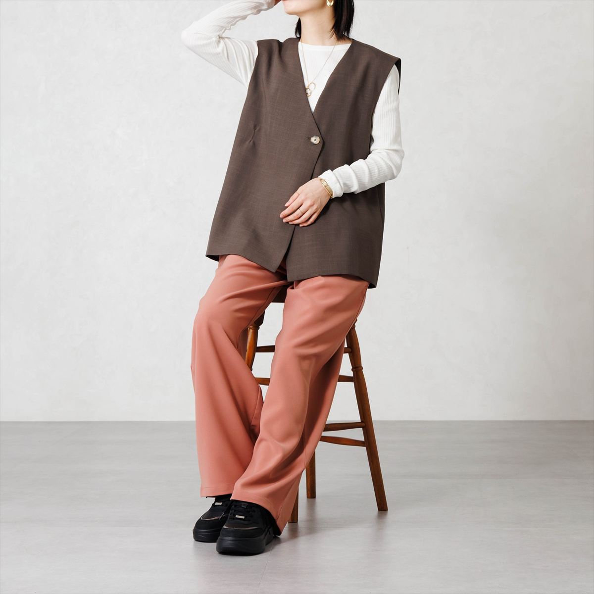 《予約/9月下旬入荷予定》【26AW】コンビデザインコートソールスニーカー/667303