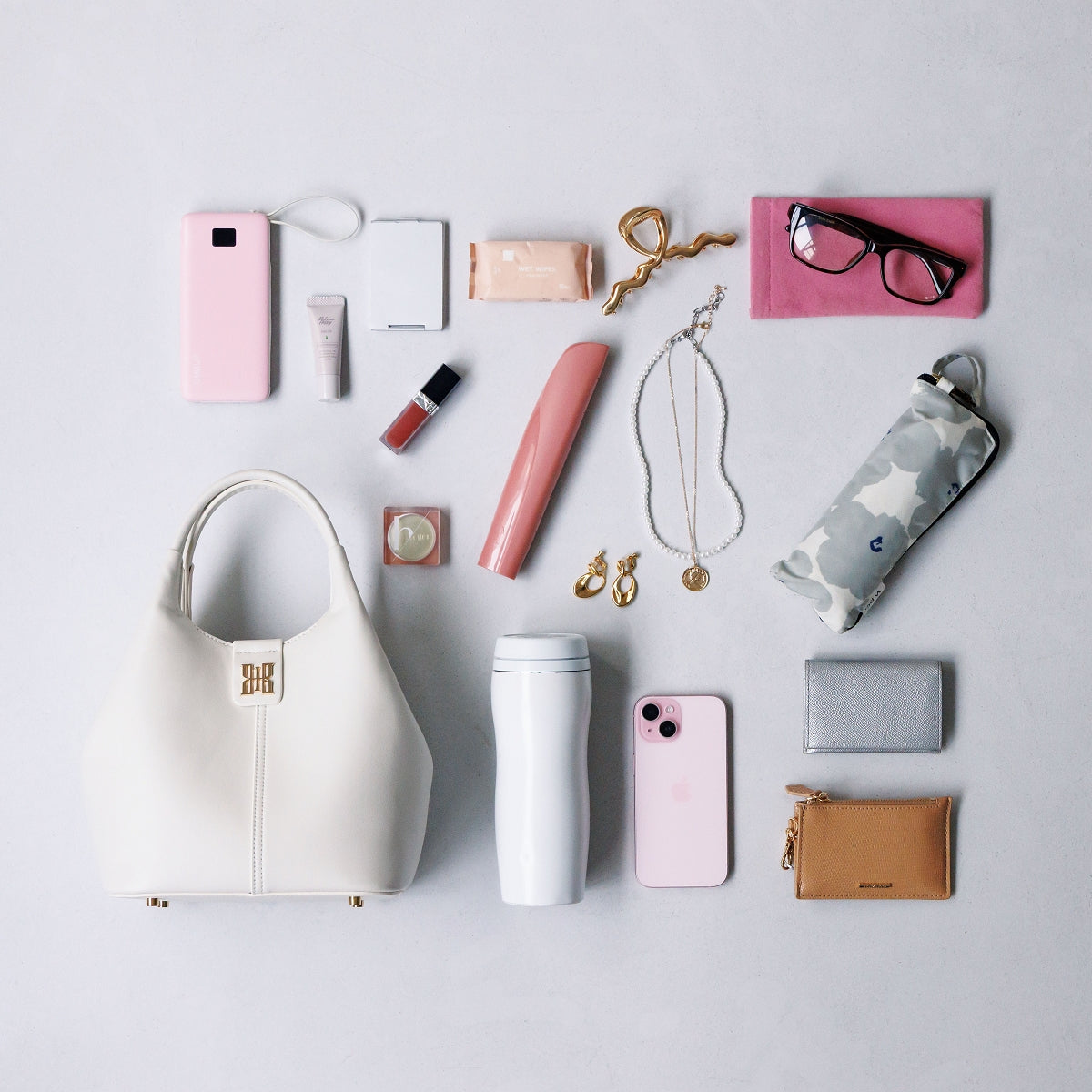 【26SS】シグネチャーハンドバッグ/661181