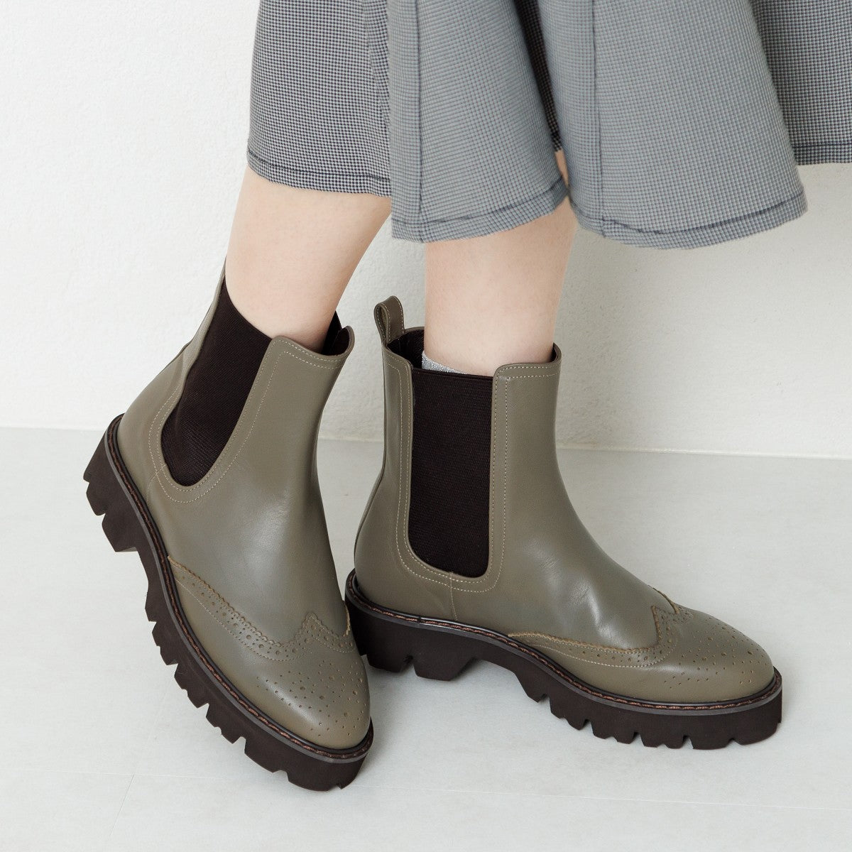 【SALE】メダリオンサイドゴアトラックソールブーツ/631406