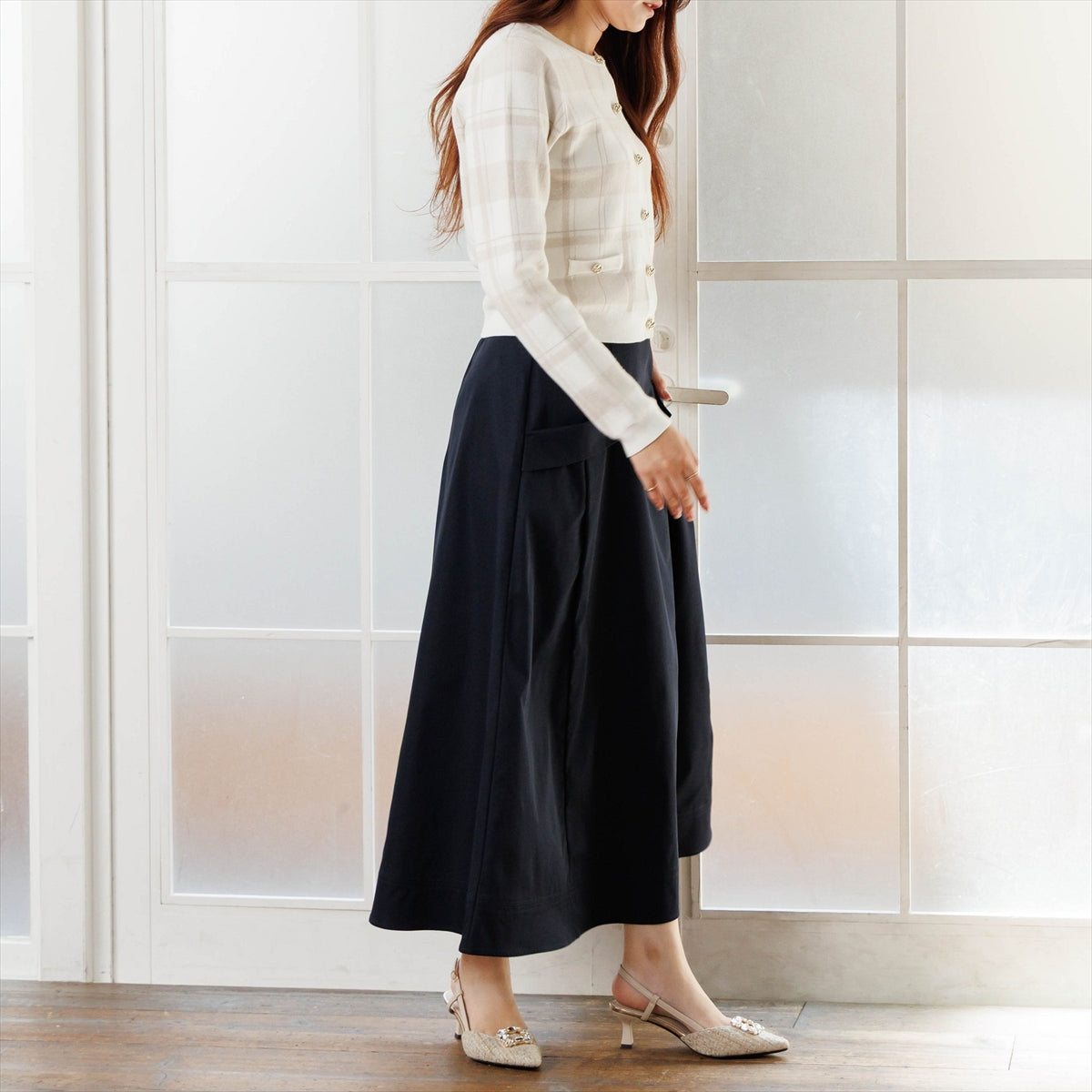 《予約／9月中旬入荷予定》【26AW】ビジューバックルバックストラップ/564306