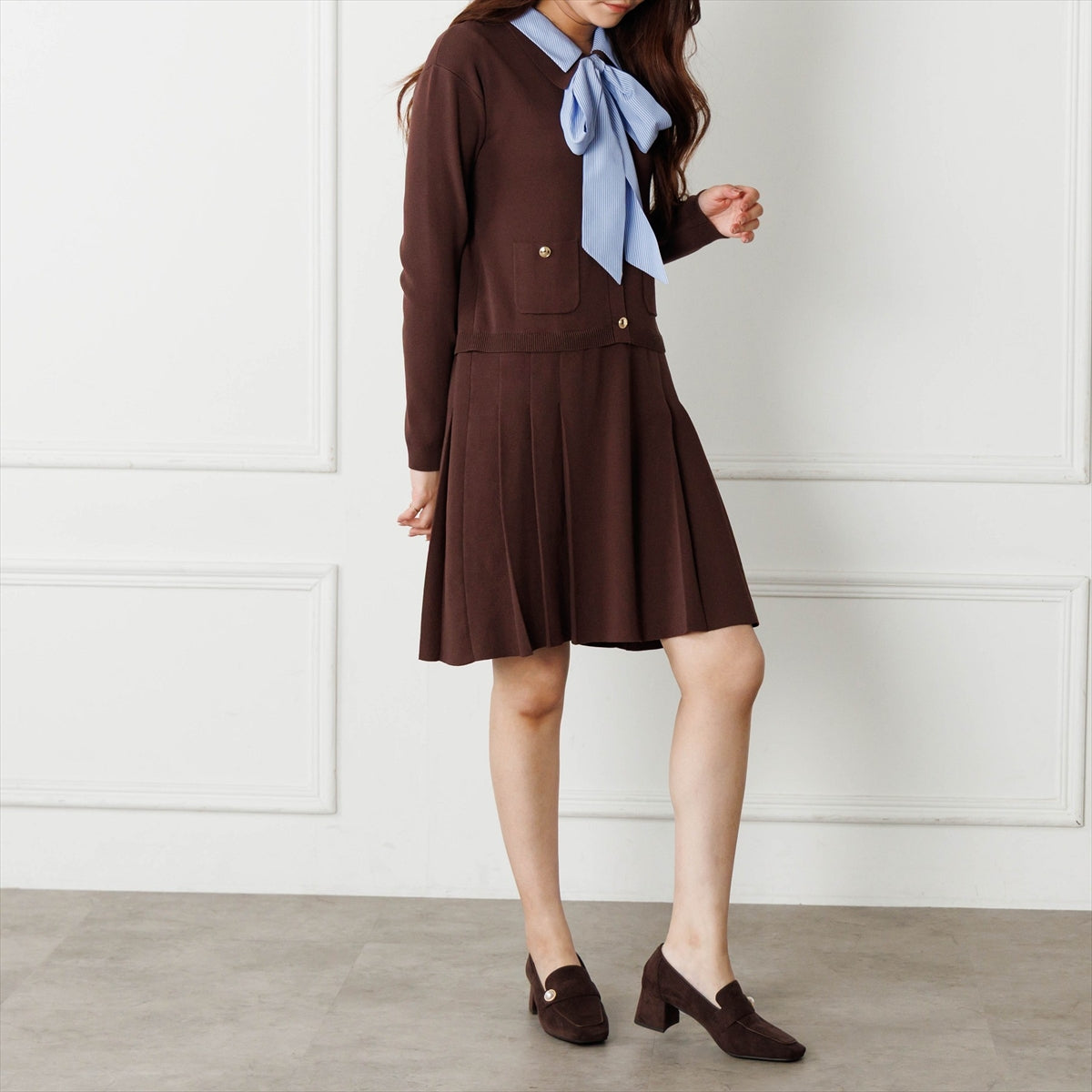 《予約／10月上旬入荷予定》【26AW】パールモチーフヒールローファー/564310