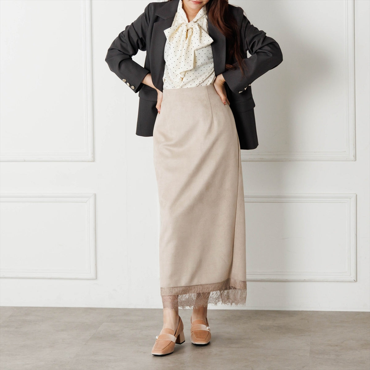 《予約／10月上旬入荷予定》【26AW】パールモチーフヒールローファー/564310