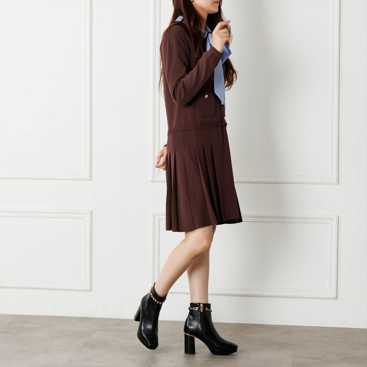《予約／11月上旬入荷予定》【26AW】チェーンモチーフプラットフォームヒールブーツ/564404
