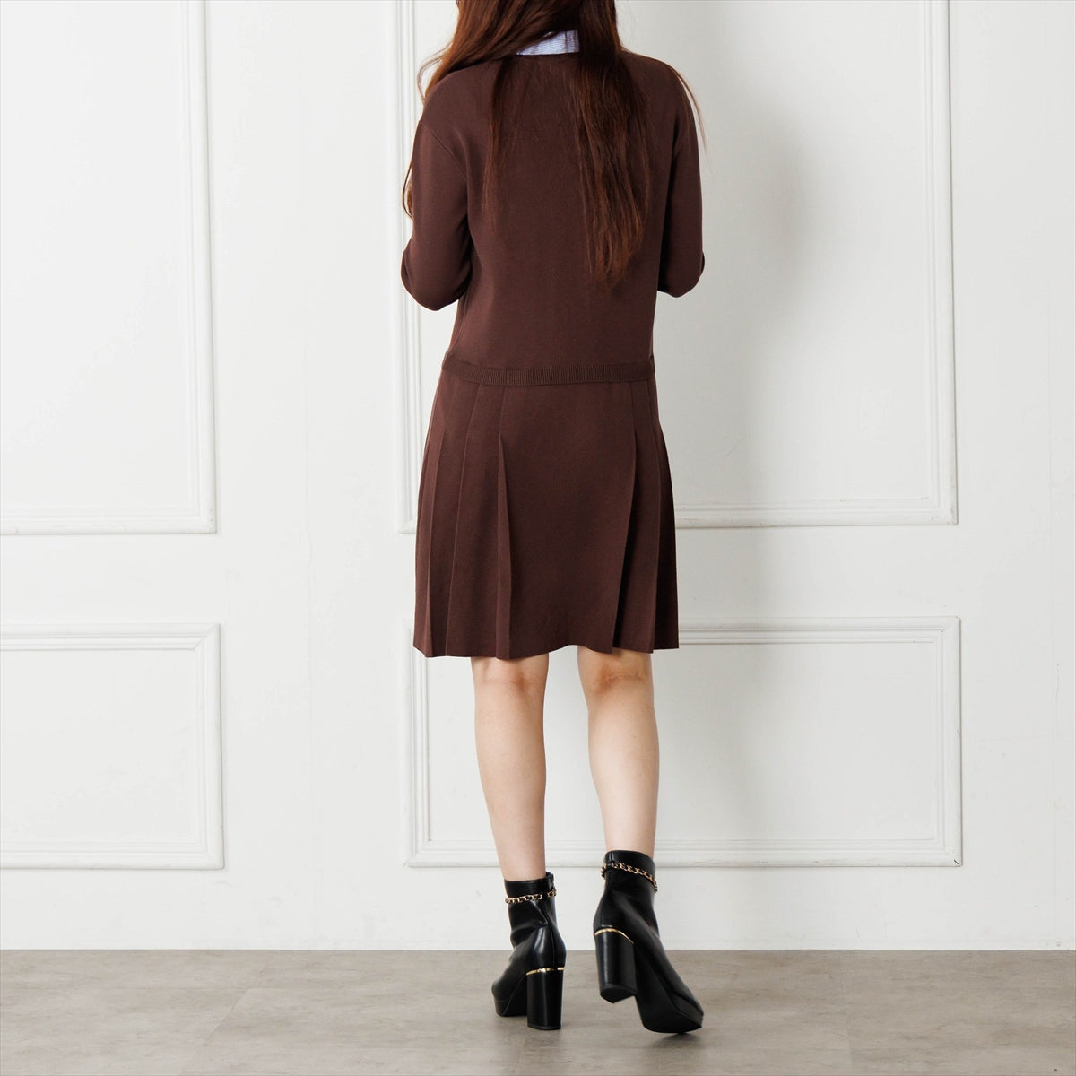 《予約／11月上旬入荷予定》【26AW】チェーンモチーフプラットフォームヒールブーツ/564404