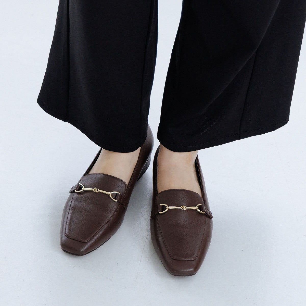 【WEB限定デザイン／再入荷】ビットモチーフローファー/640003