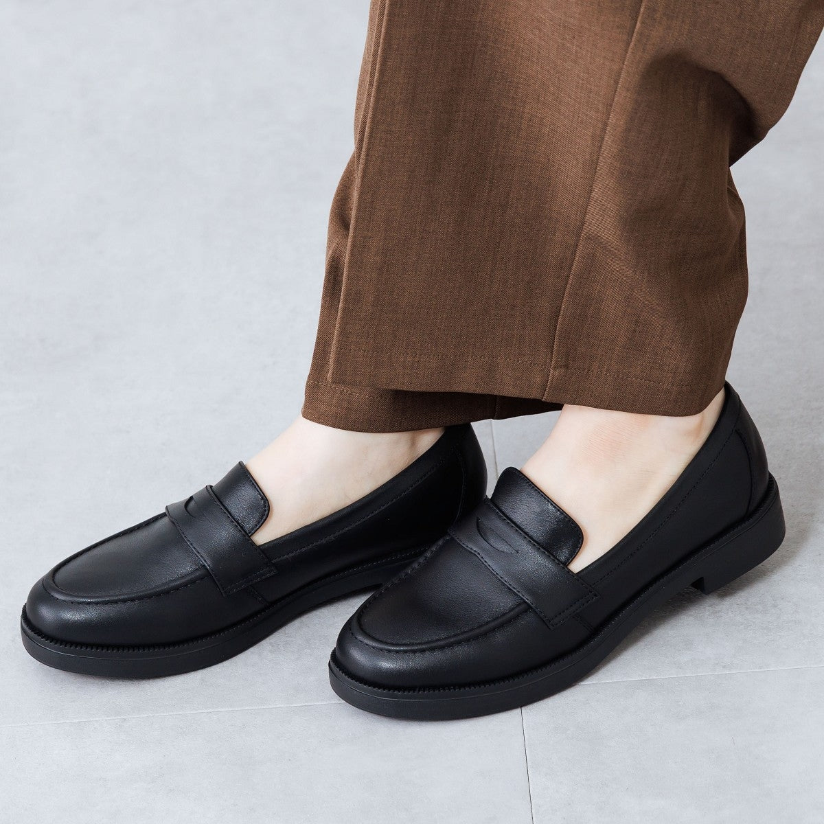《一部予約/7月上旬入荷予定》【26SS／WEB限定デザイン】ふわかるローファー/640015
