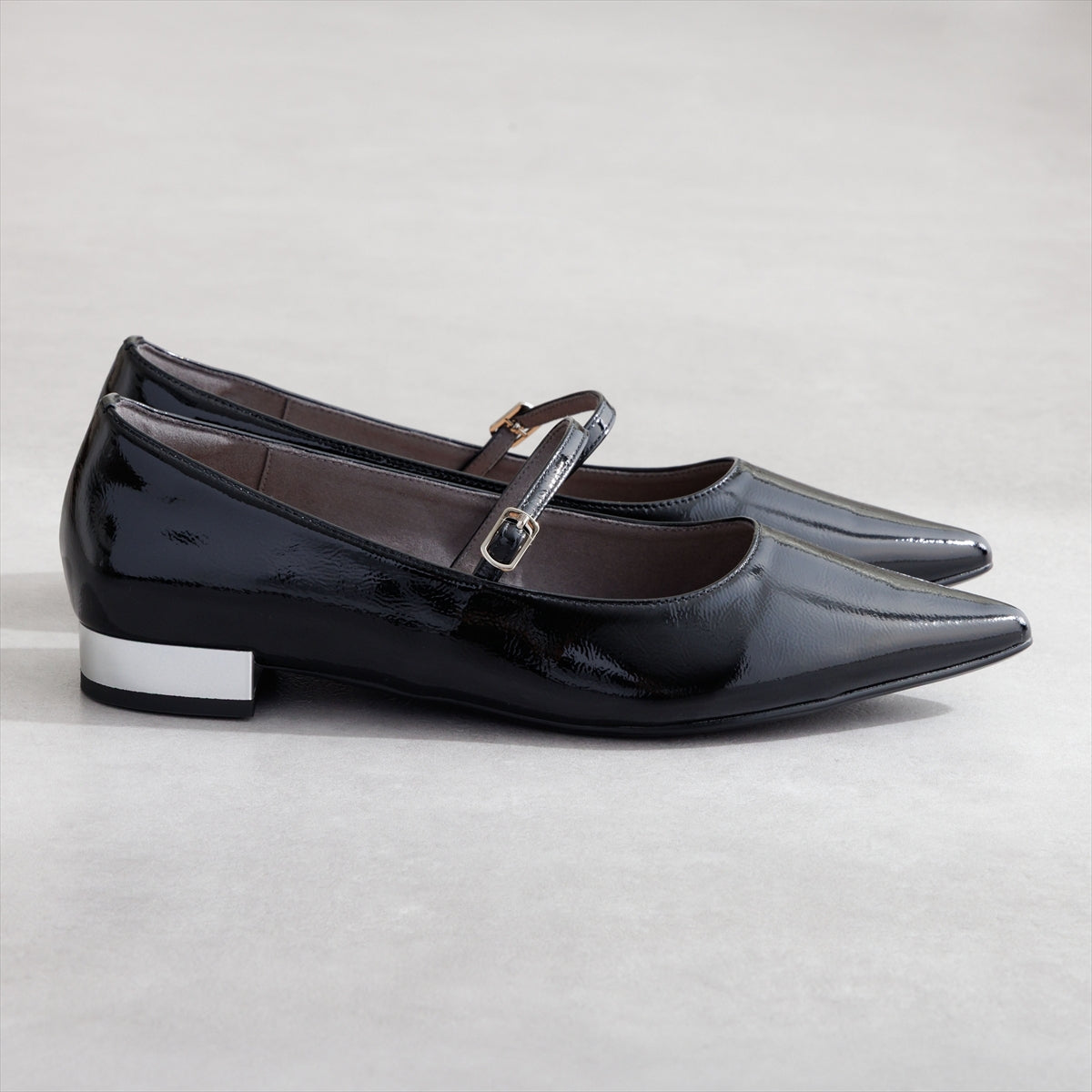 【26SS／WEB限定デザイン】配色ヒールストラップフラットパンプス/640016