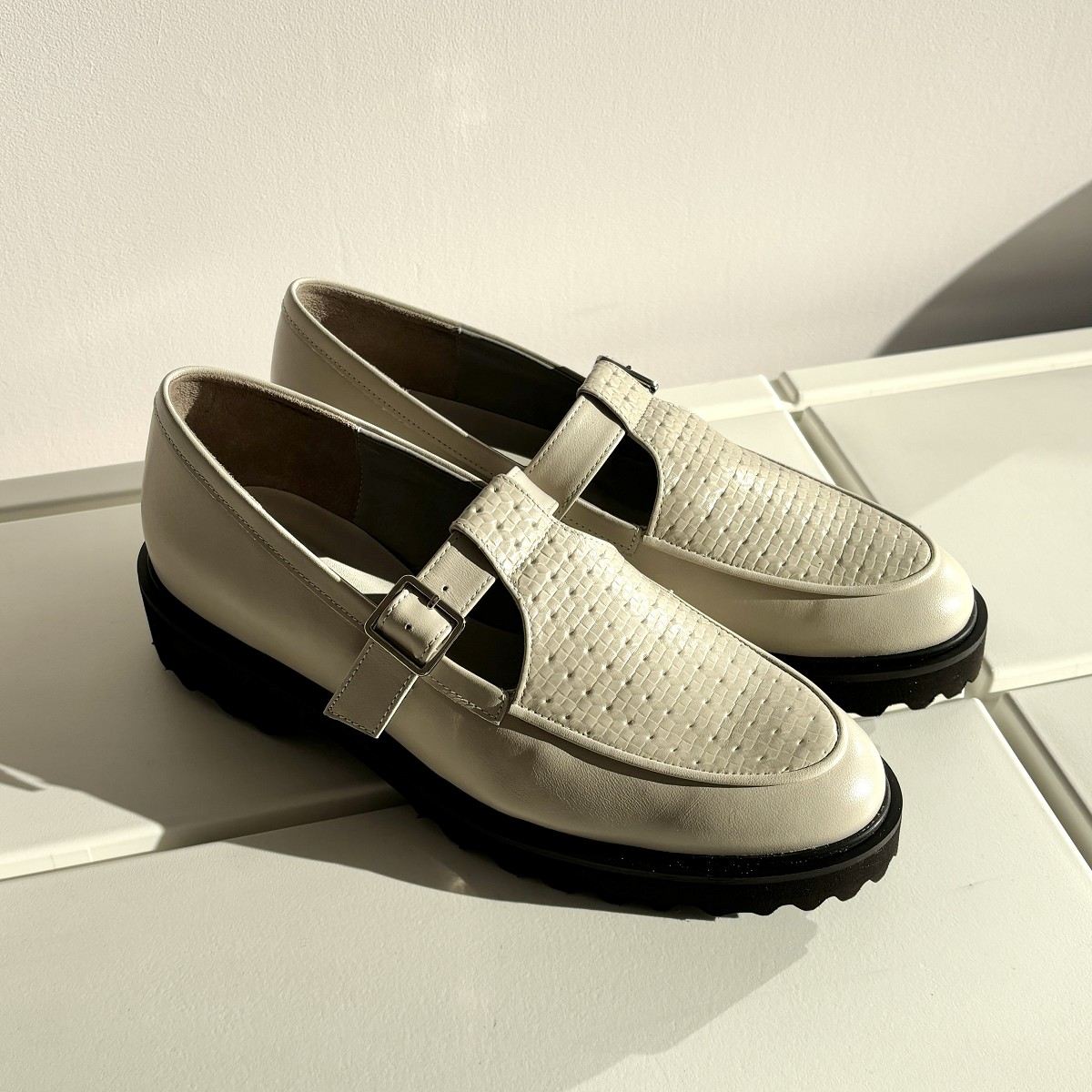 【SALE】Tストラップローファー/651107