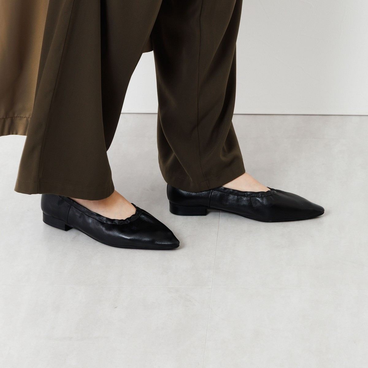 【SALE】シャーリングフラットパンプス/651302