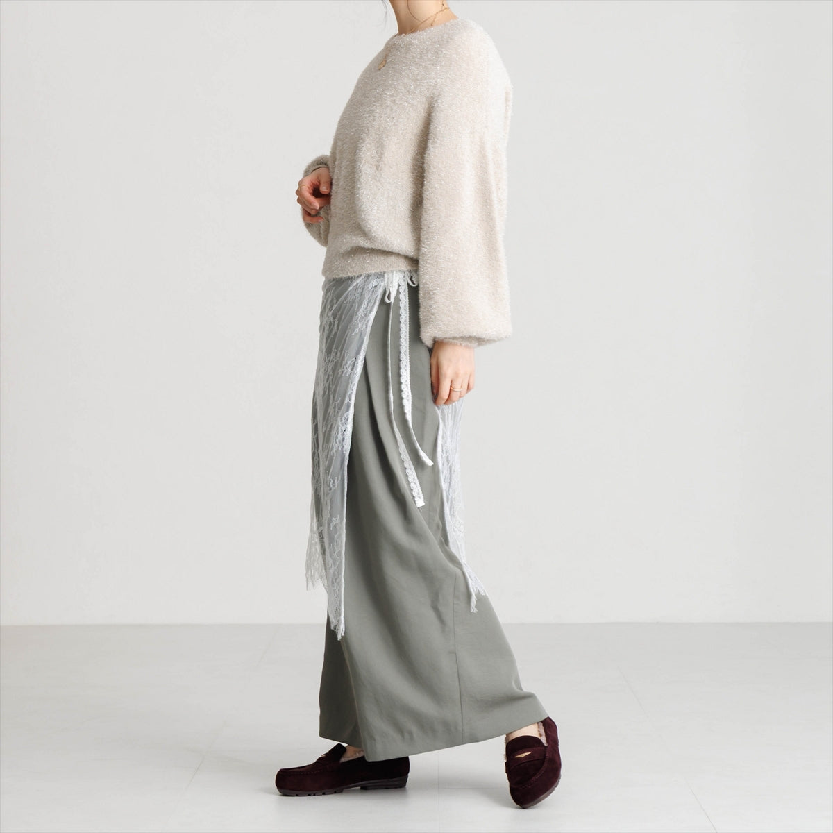 【26AW】メタルポイントふわふわモカシン/651332