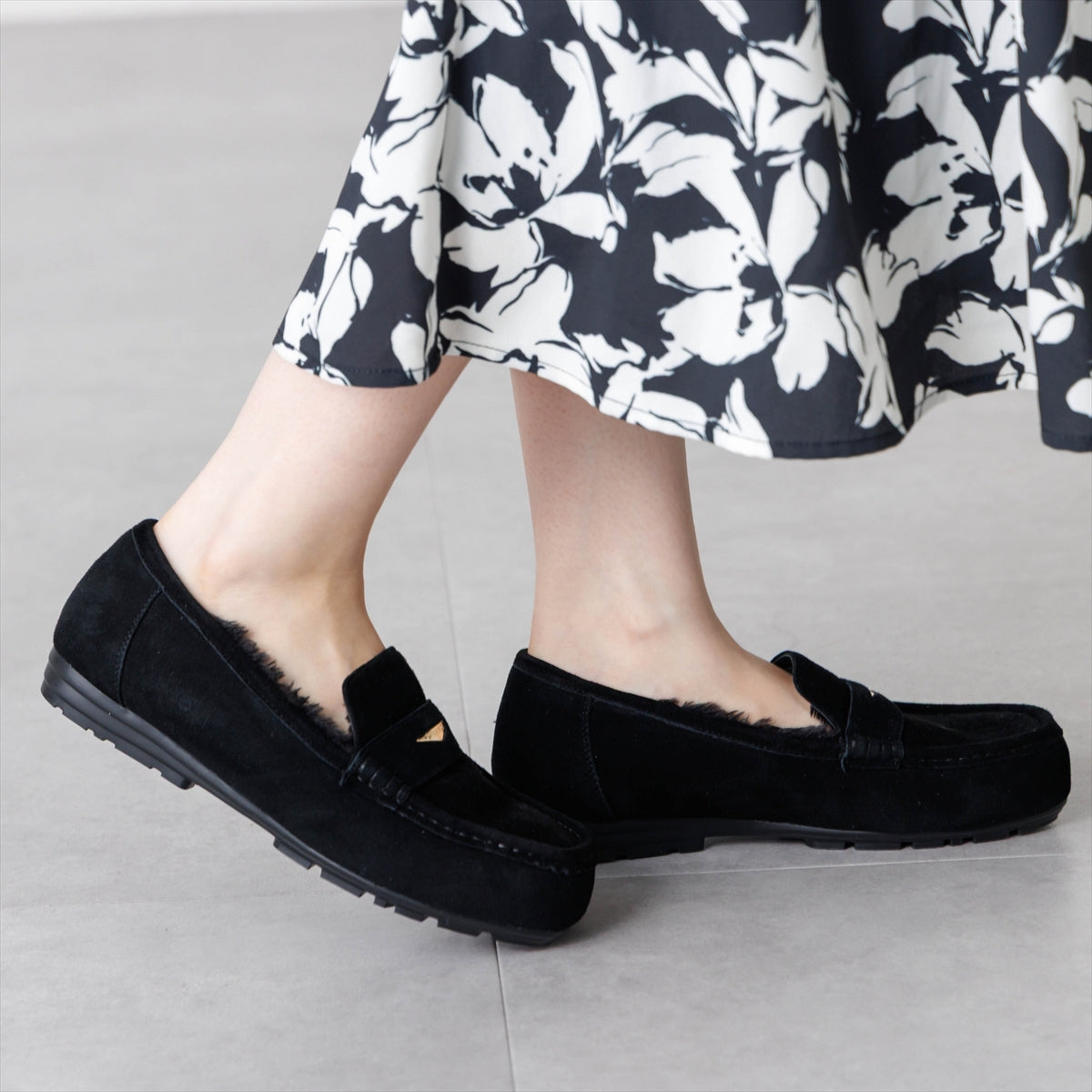 【26AW】メタルポイントふわふわモカシン/651332