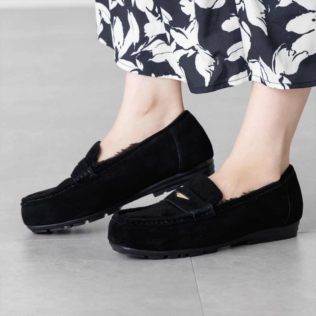【26AW】メタルポイントふわふわモカシン/651332