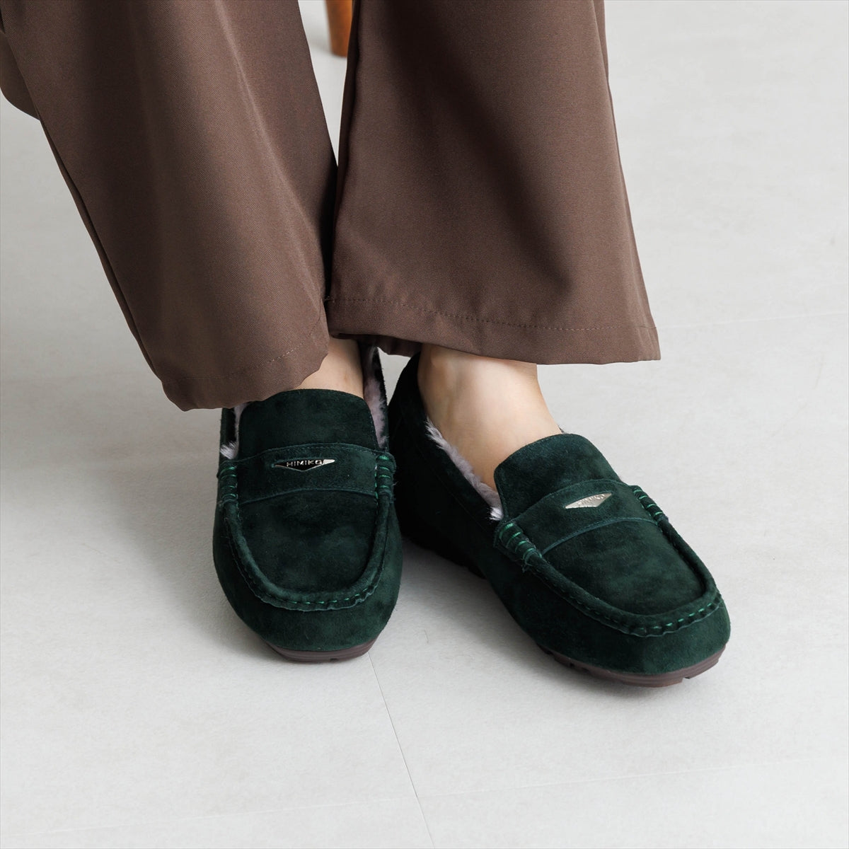 【26AW】メタルポイントふわふわモカシン/651332