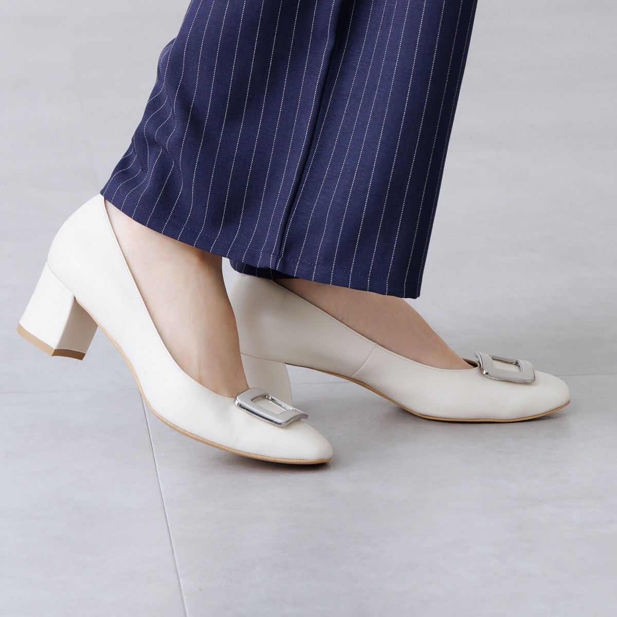 【SALE】スクエアバックルチャンキーヒールパンプス/753302