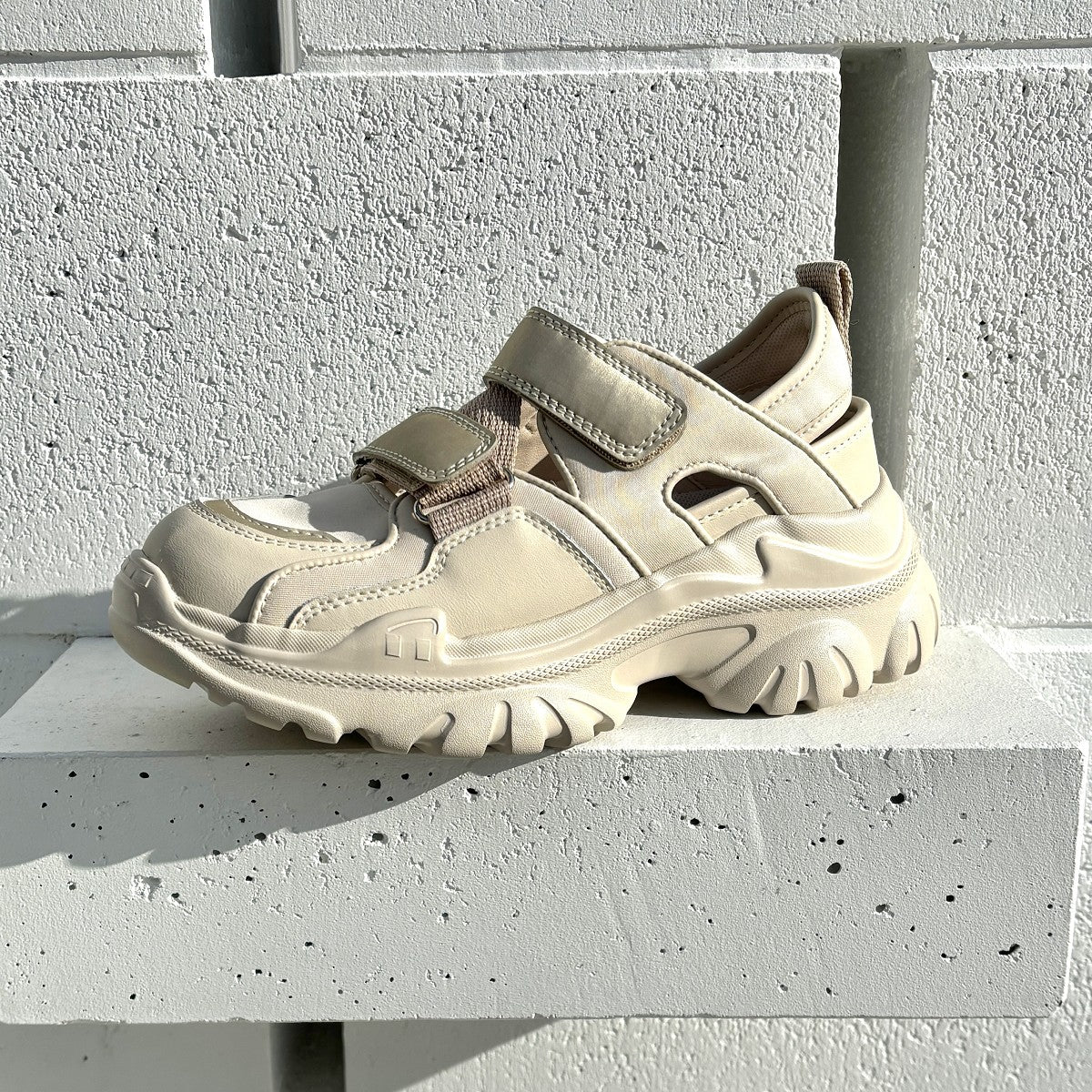 【SALE】厚底ダブルベルトスニーカー/657104