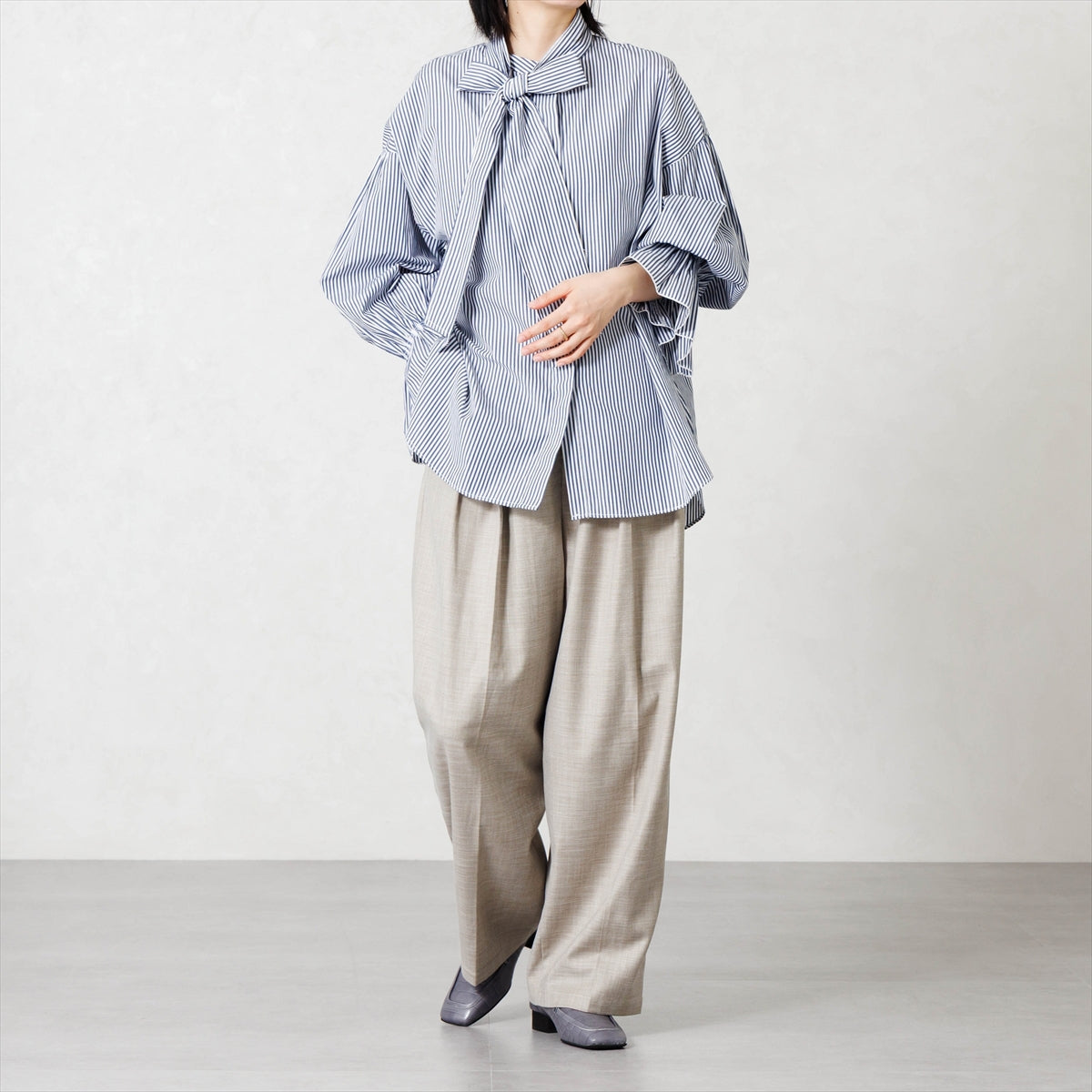 【26AW】スクエアトゥフラットローファー/661312