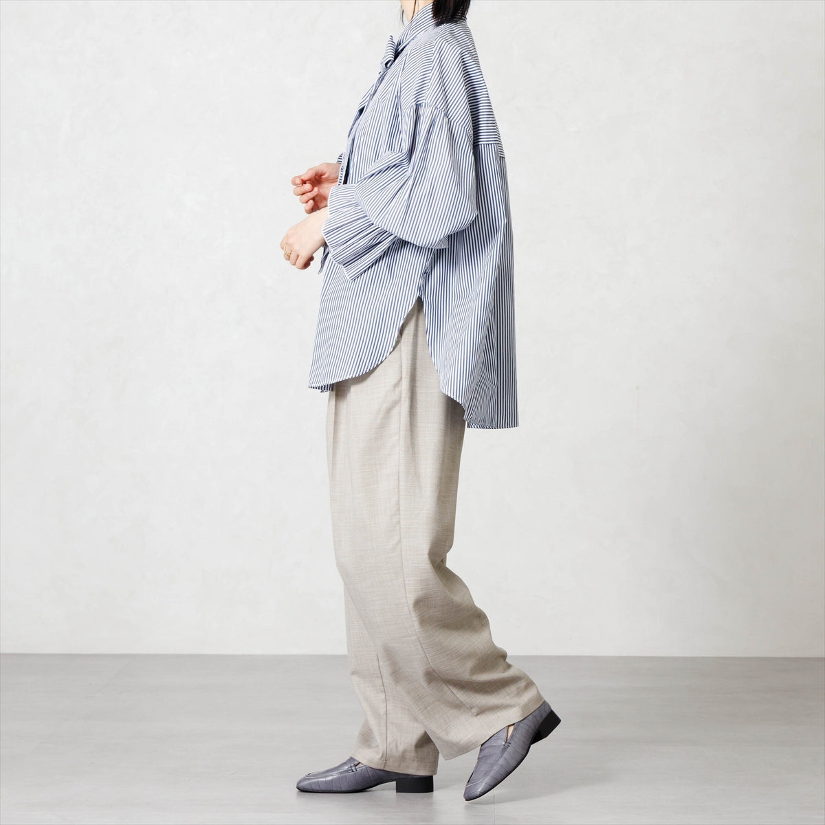 【26AW】スクエアトゥフラットローファー/661312