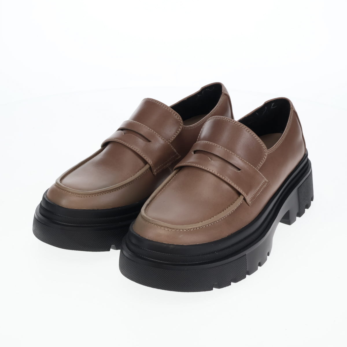 《予約／11月上旬入荷予定》【26AW】スニーカーソールローファー/661315