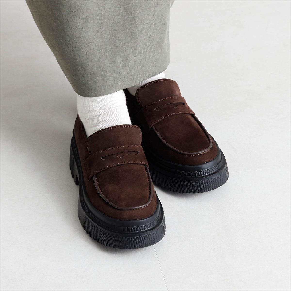 《予約／11月上旬入荷予定》【26AW】スニーカーソールローファー/661315
