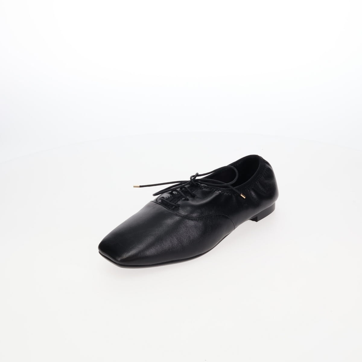 《予約／10月上旬入荷予定》【26AW】スクエアトゥレースアップフラットシューズ/661316