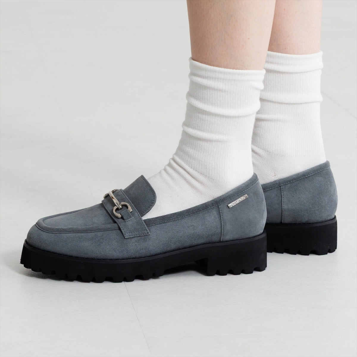 《予約／9月中旬入荷予定》【26AW】トラックソールビットローファー/661322
