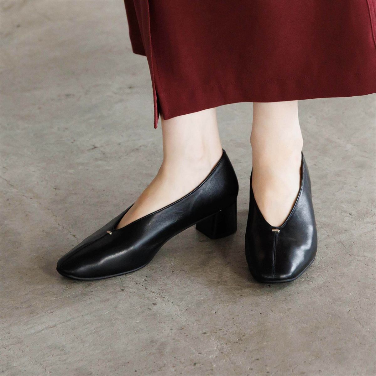 【26AW】4cmヒールメタルポイントパンプス/661325